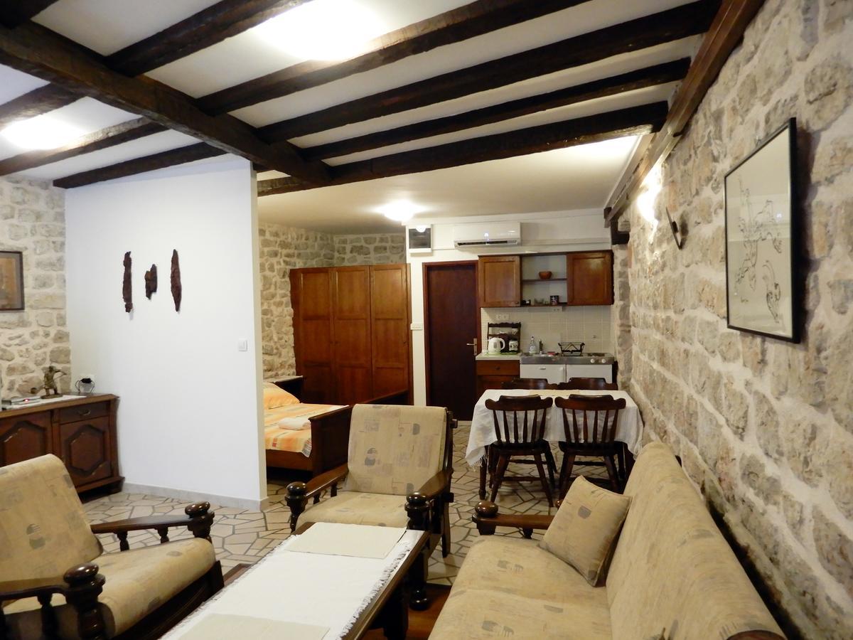 Apartma Primorac *